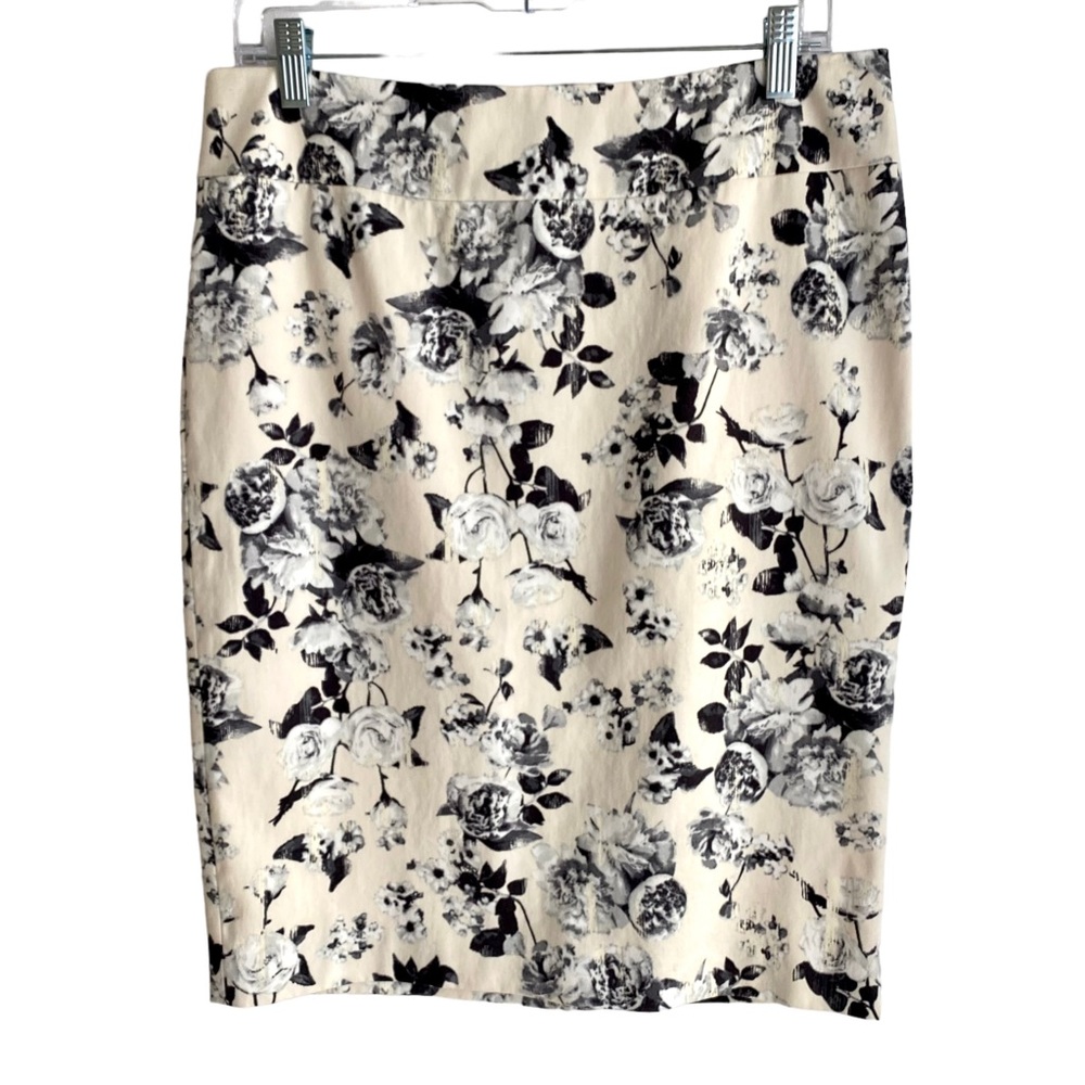 Lord & Taylor 424 Fifth Size 8 Petite Ivory Black Floral Print Midi Pencil Skirt